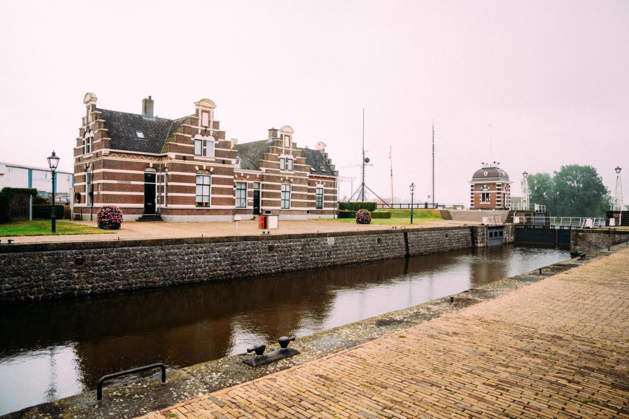 Huis Aan De Haven Лемер Екстериор снимка